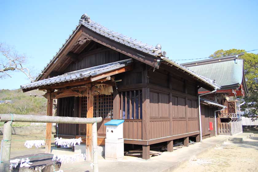 This is the main shrine of Shirahige Shrine.