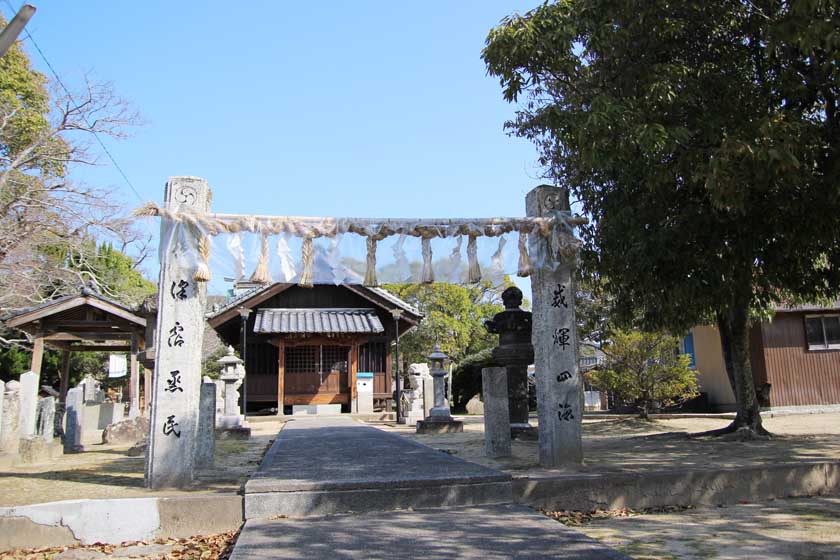This is the precincts of Shirahage Shrine.
